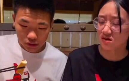 小芳和国宝吃瓜视频全集